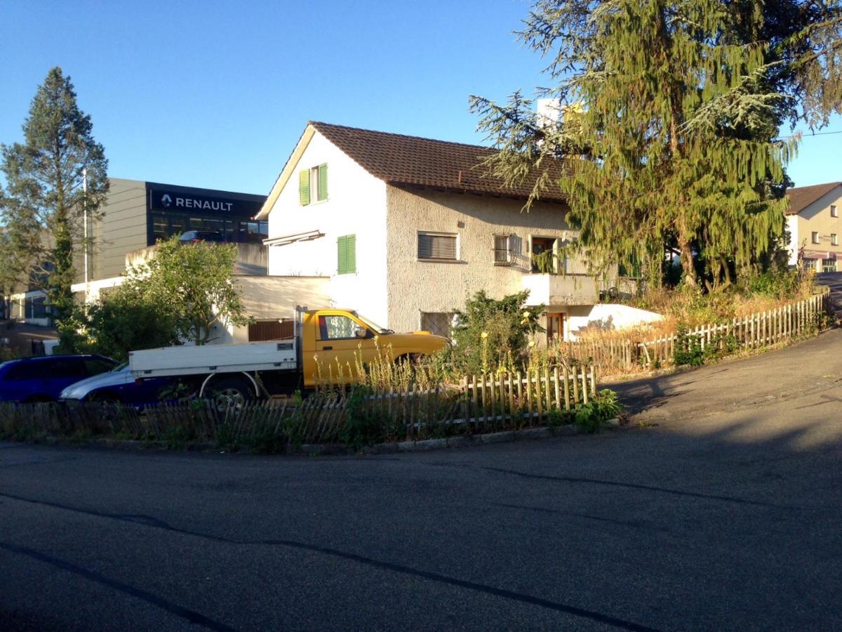 Baselhostel Fullinsdorf Exteriör bild